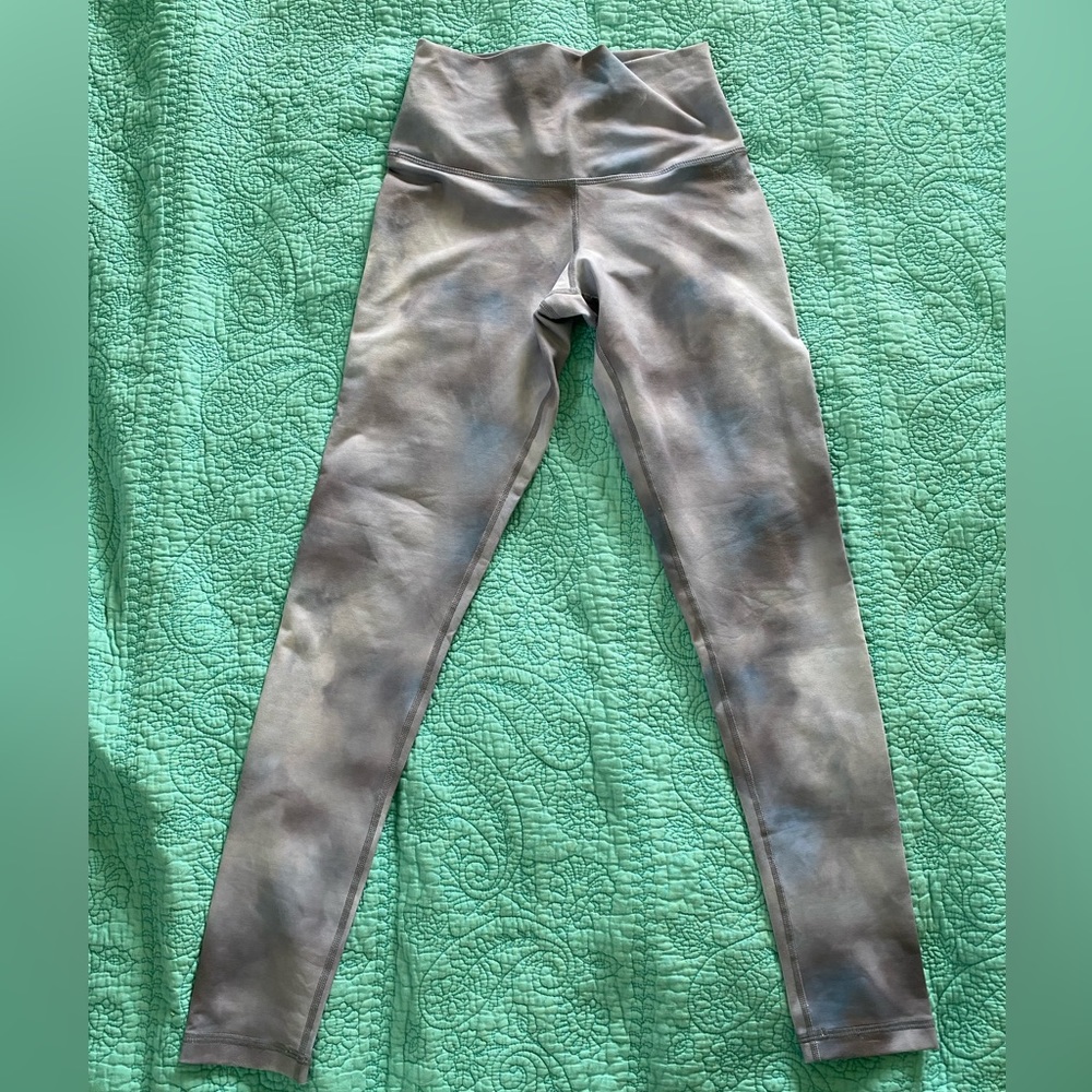 DYI Tie Dye Gray-Blue Clouds Leggings